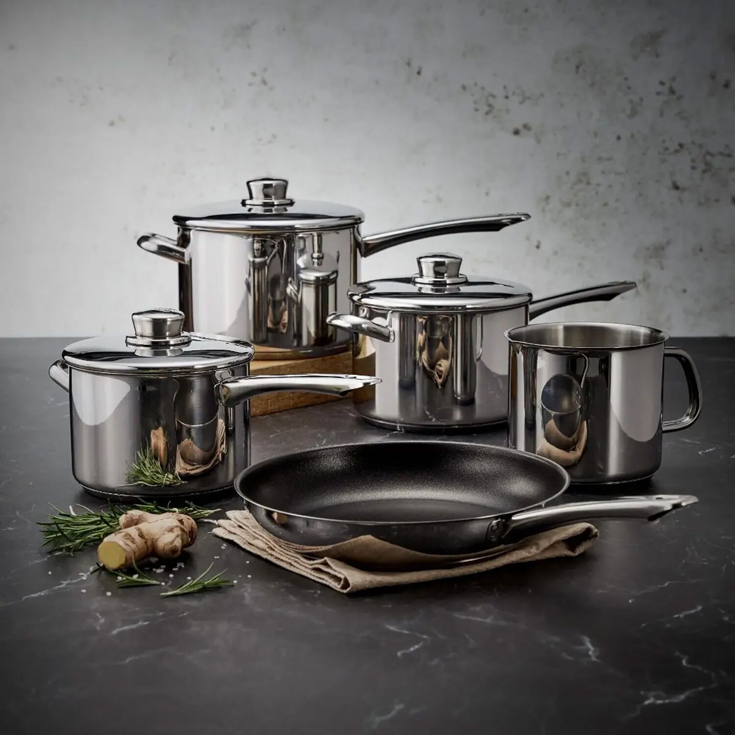 Stellar 8000, 5 Piece Saucepan Cookware Set