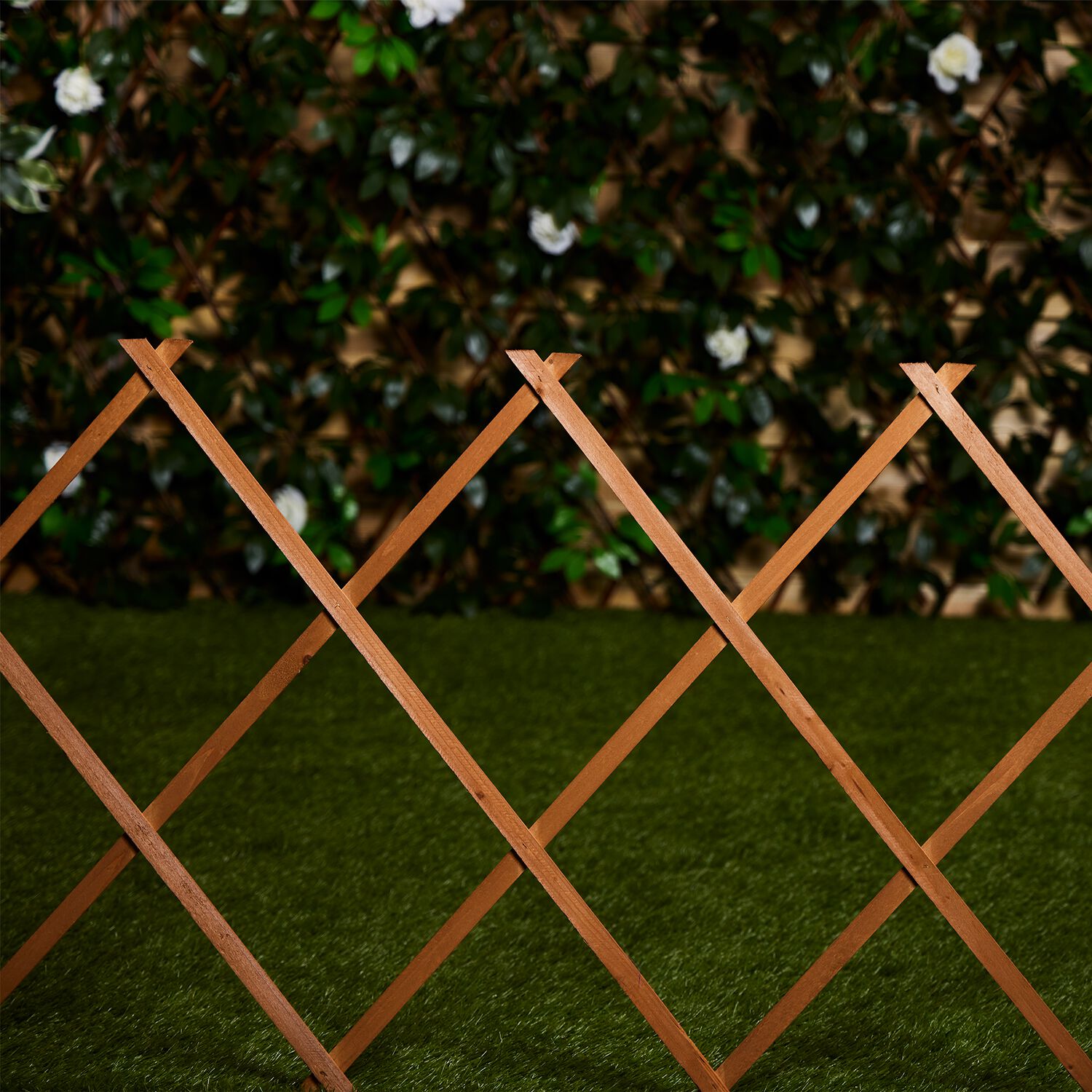 Wood Effect Expanding Trellis 180cm x 60cm