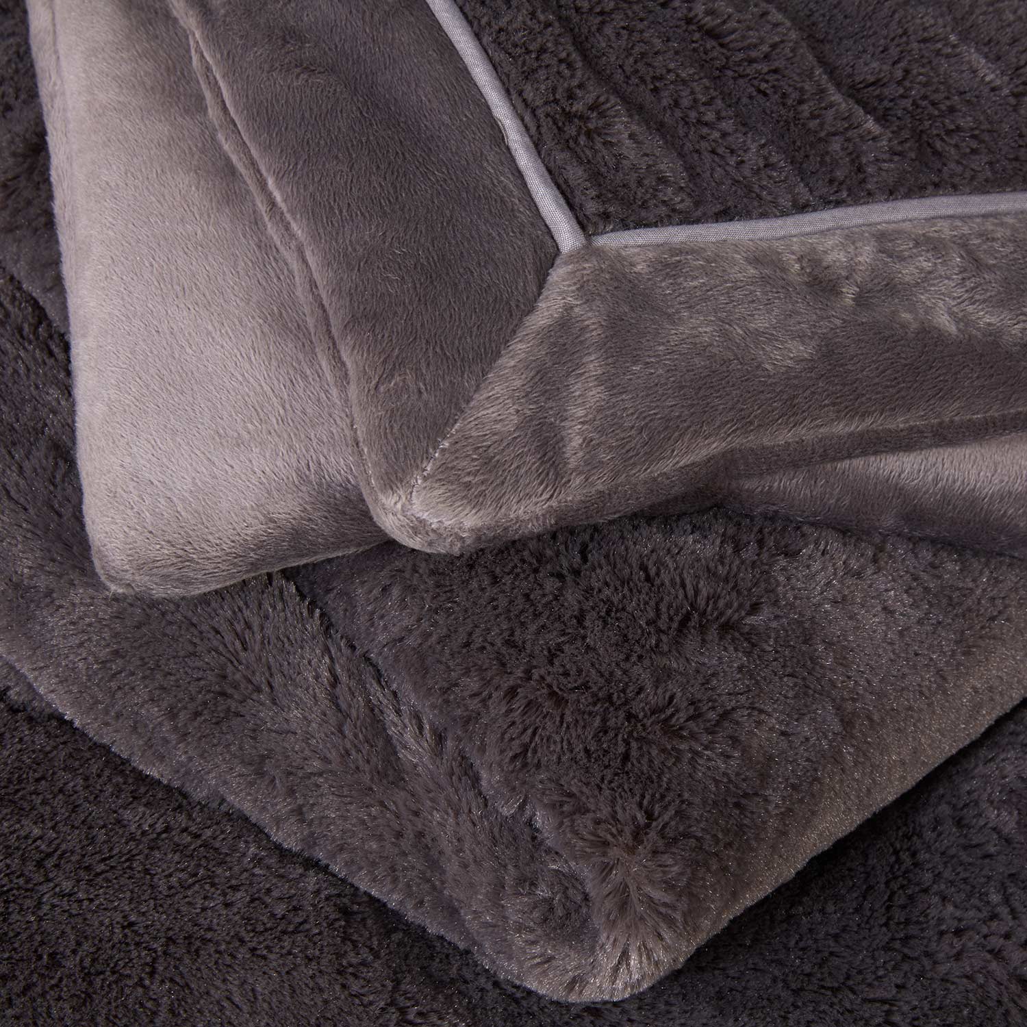 Nicole Day Luxury Charcoal Throw 130 X 170cm Home More Nicole Day Luxury Charcoal Throw 130 X