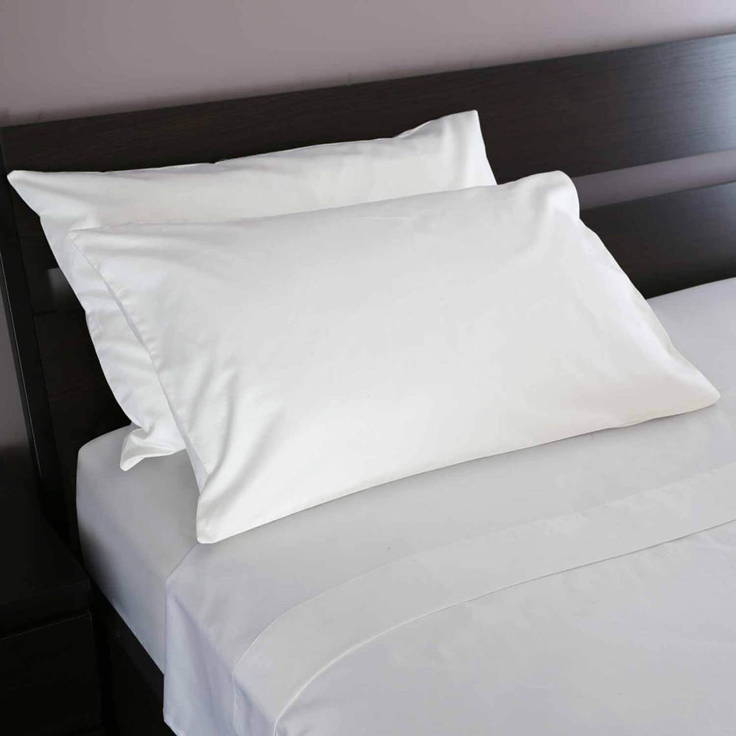 500 Threadcount Cotton White Pillowcase Pillowcases 054944 Hi Res 0 